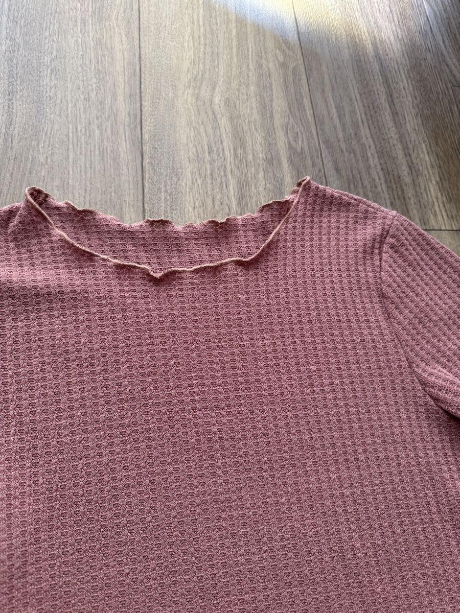 T-Shirts: PINK CROPTOP 💕 – Gebraucht aus Dietikon von athiinax 1