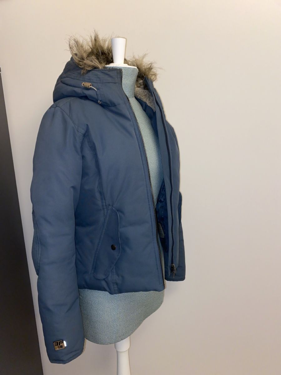 Icebreaker Jacken: Winterjacke Damen Gr. 38 Icepeak – Neu (gemäss Beschreibung) aus Eschenbach SG von asaram