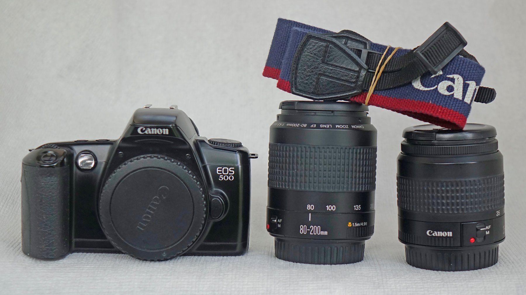 Canon Fotocamera: Canon EOS 500 (argentique) avec 2 objectif – Usato da Bern venduto da drissmanchoube 2