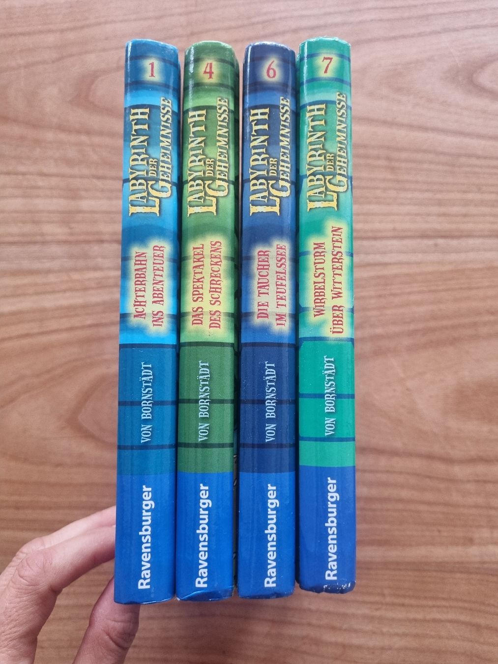 Bücher: Labyrinth der Geheimnisse Bände 1, 4, 6, 7 – Gebraucht aus Zürich von Thoraxl 1