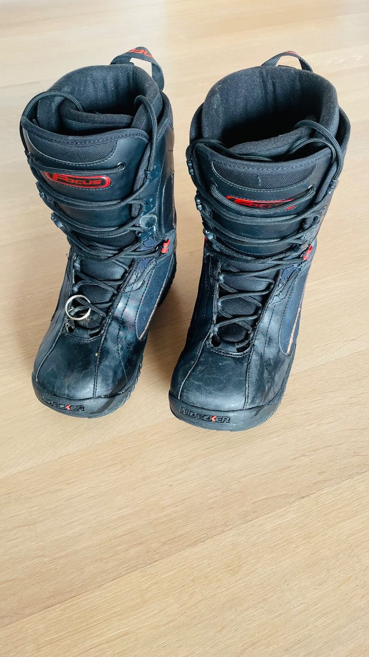 Chaussures hommes: Snowboarder Schuhe – D'occasion à Amlikon-Bissegg par Schnuefeli4 1