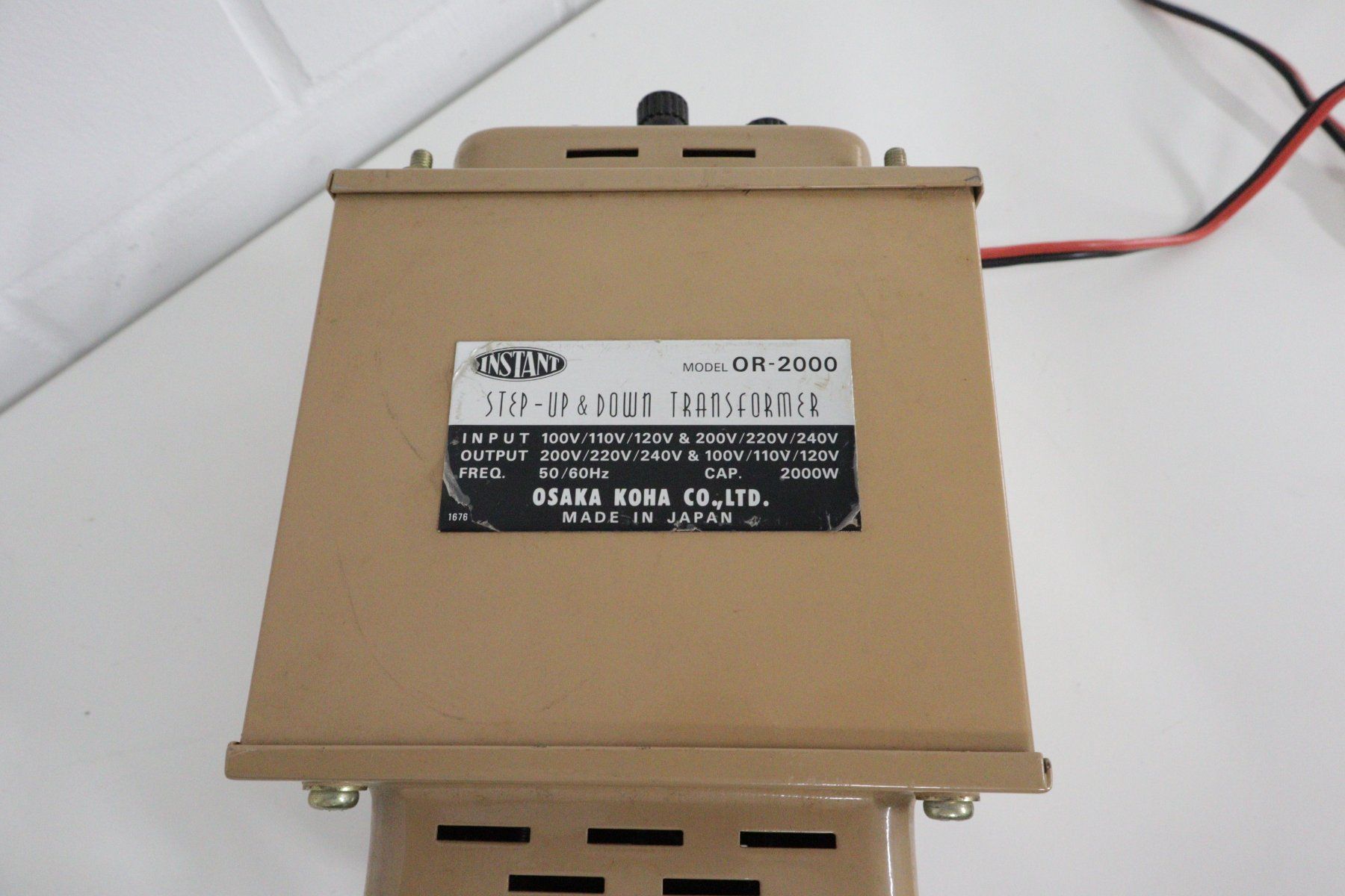 Alimentation électrique: Step-Up Step-Down Transformer 2000W – D'occasion à Volketswil par brockipfannenstil