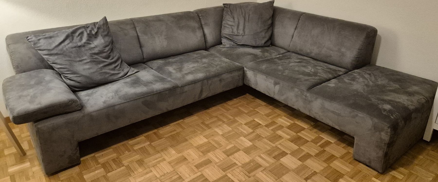 Divani: Gemütliches Ecksofa in Anthrazit – Usato da Aadorf venduto da yve_bxl2