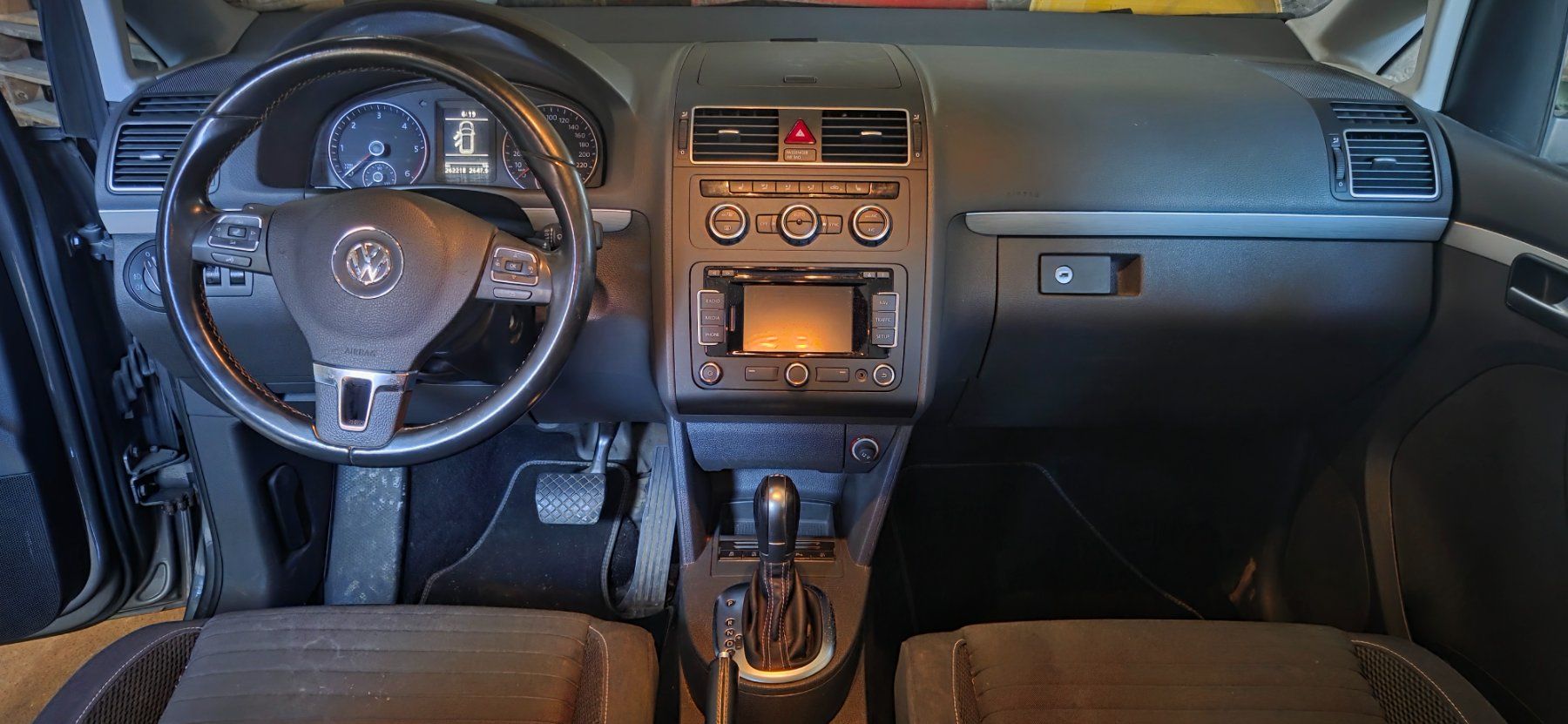 VW Automobili: VW Touran 2.0 TDI BMT – Usato da Kriens venduto da Eltintosol 6