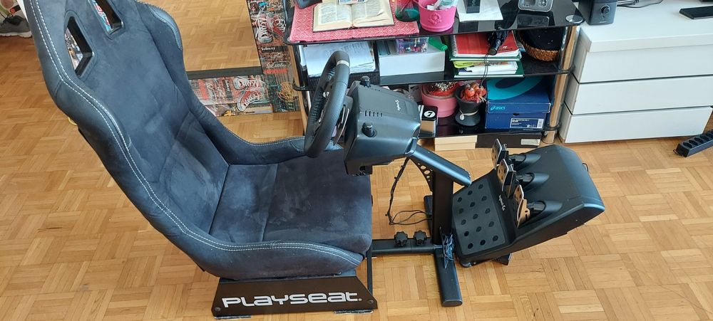 Playseat Evolution Alcantara + Logitech G920 Driving Force | Comprare ...