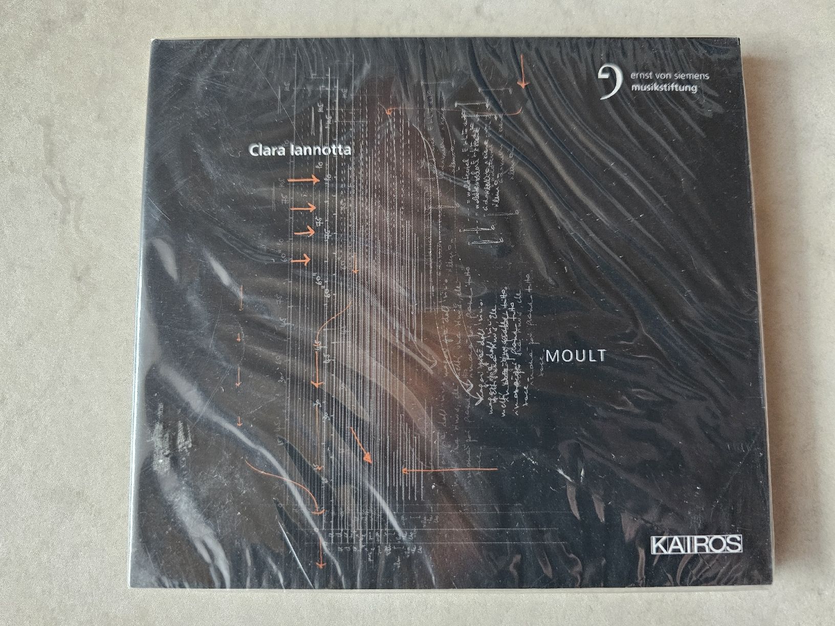 CD: Clara Iannotta  -  Moult  /  Fabrikneu – Nuovo e nell'imballaggio originale da Schneisingen venduto da backstore24