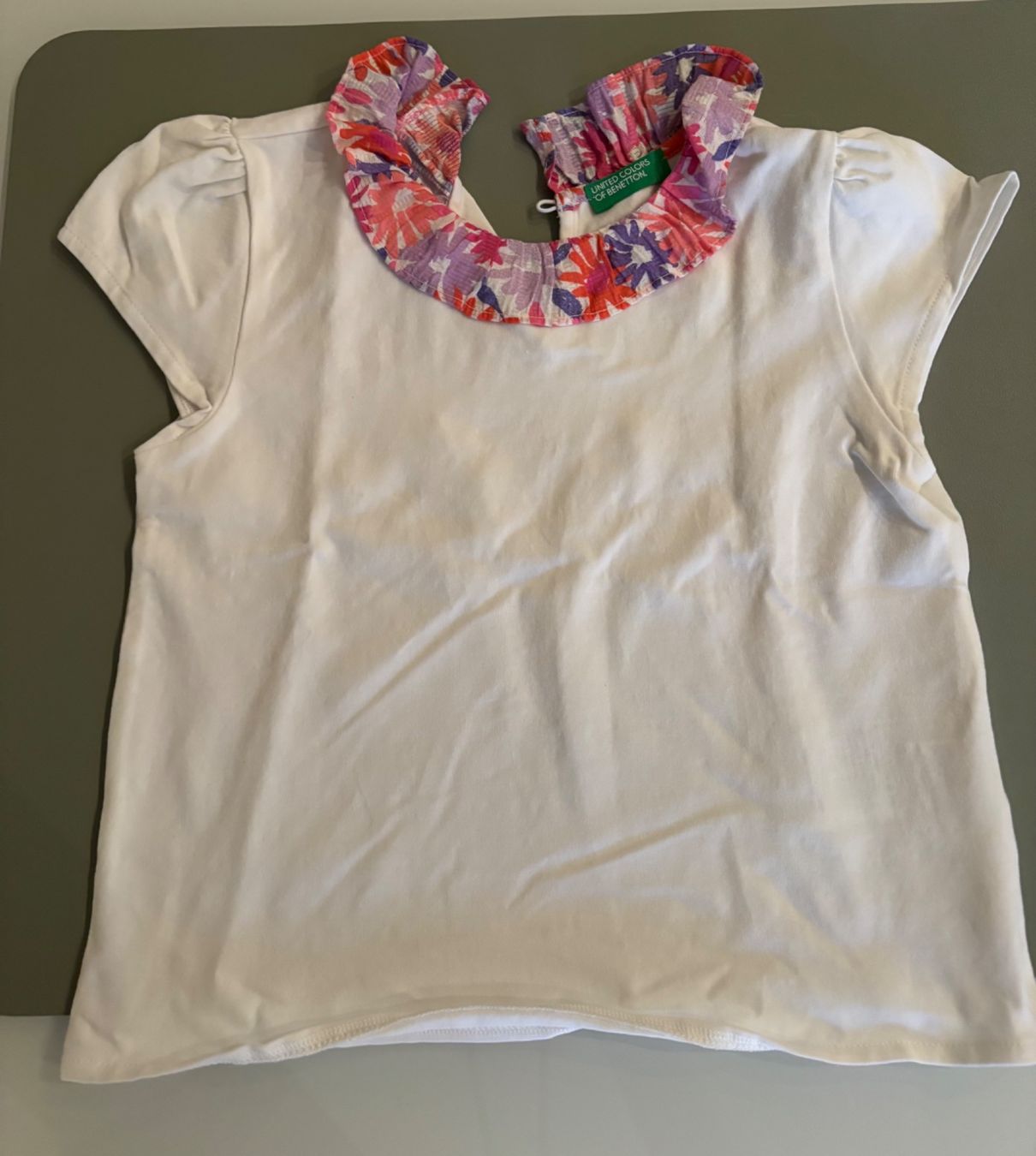 Benetton Lotti & Set di vestiti: 2 Benetton Mädchen Oberteile 104 – Usato da Zollikon venduto da d_grabher 1