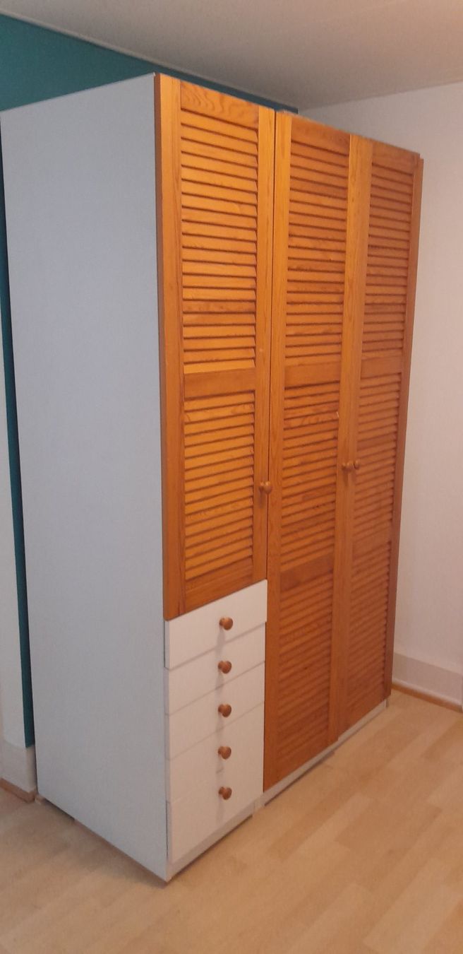 Ikea Armadi: Kleiderschrank IKEA mit Schubladen – Usato da Luzern venduto da schneehas
