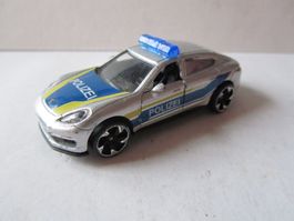 Porsche Panamera Polizei, majorette Thailand