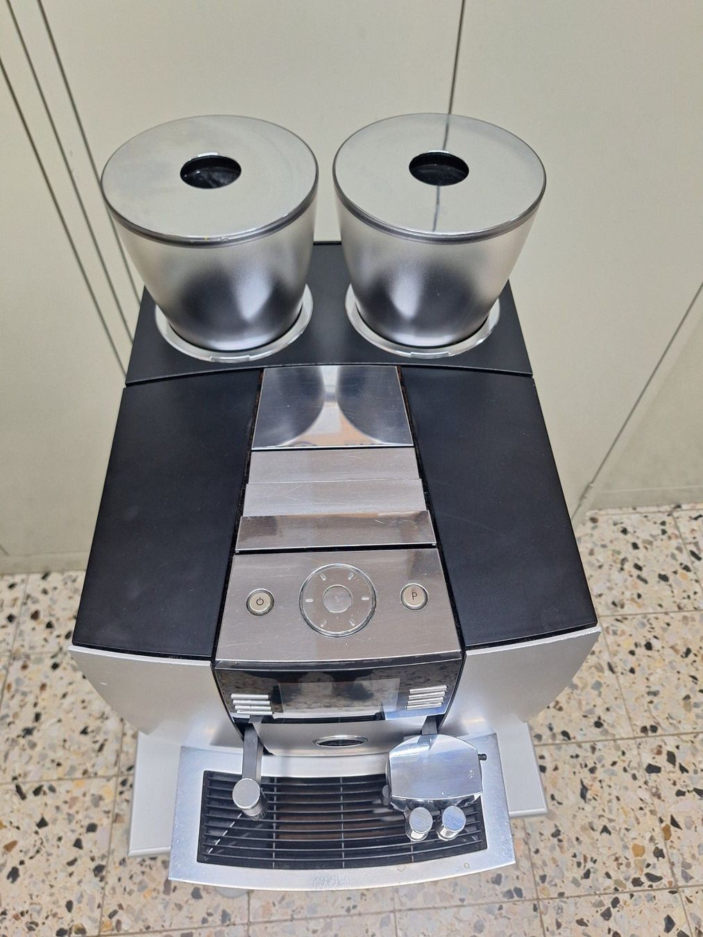Jura Kaffeemaschinen & Espressomaschinen: Machine à café JURA GIGA X7 Professional – Defekt aus Laconnex von Patkek29 4