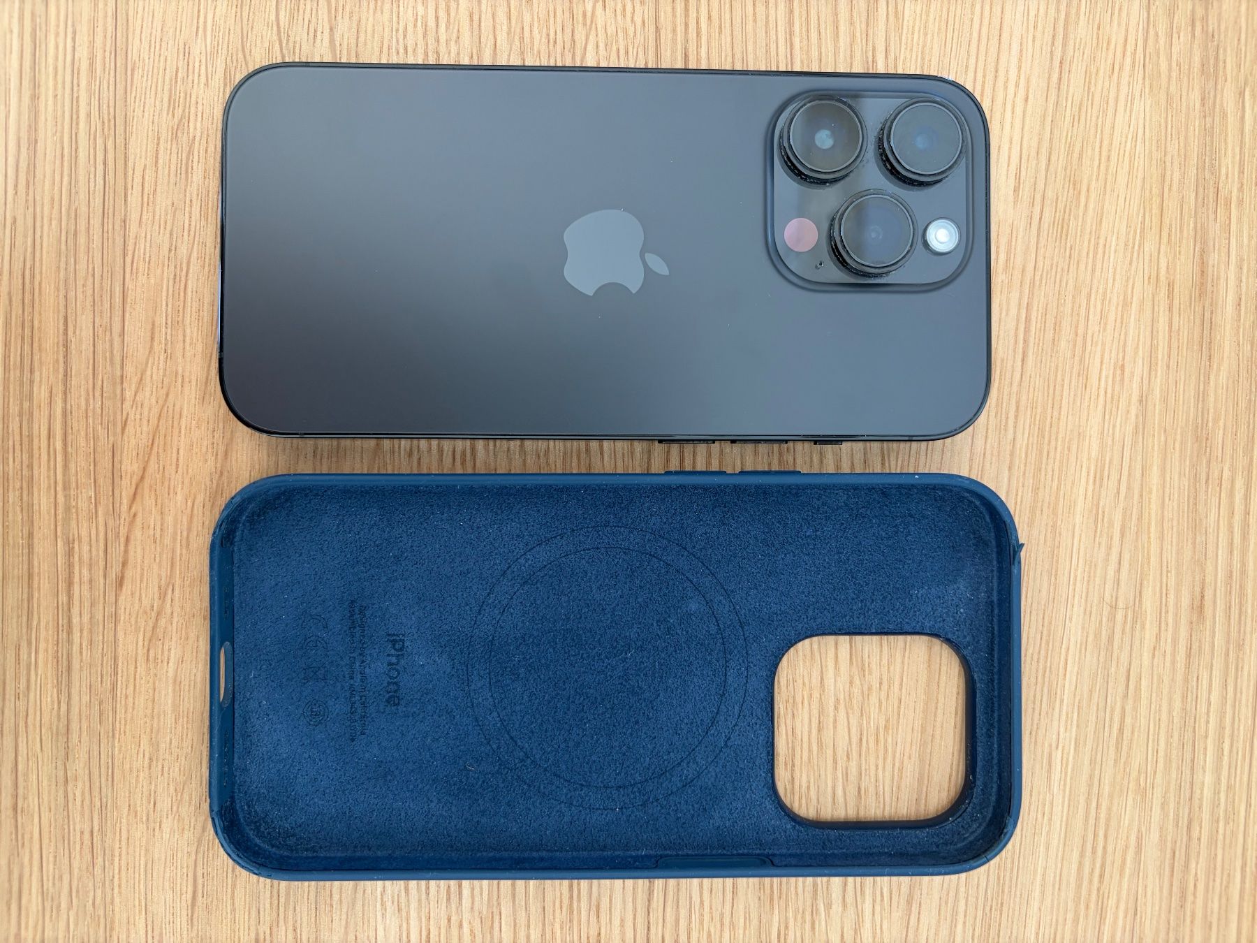 Apple Handys / Smartphones: iPhone 14 Pro - 128GB + Accessoires – Gebraucht aus Court von Doble 3