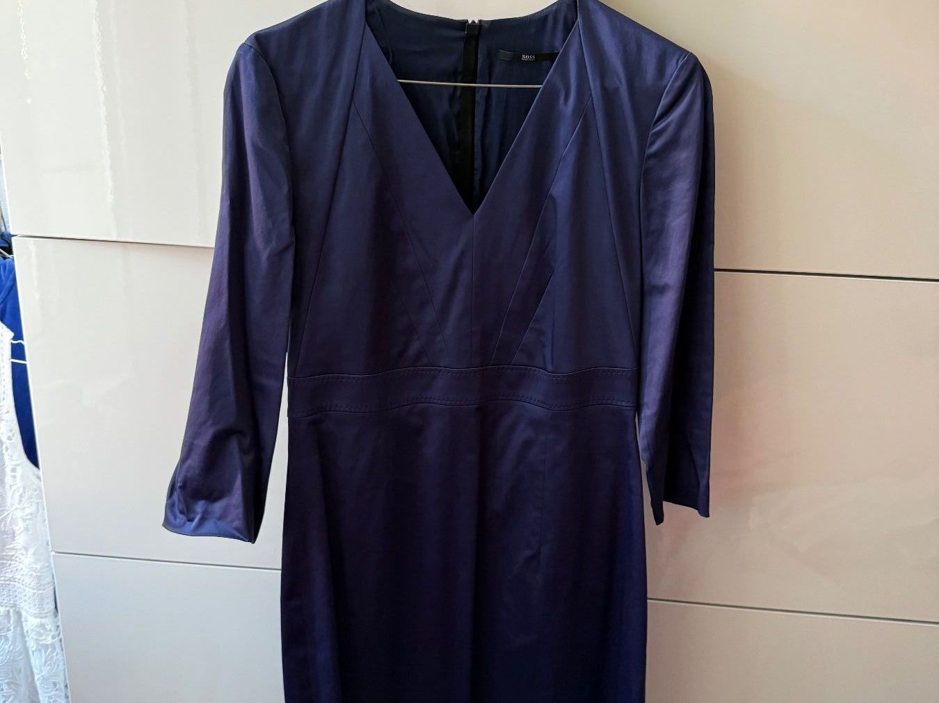 Hugo Boss Kleider: Robe en soie cupro Hugo Boss – Gebraucht aus Gimel von fan_8tvc