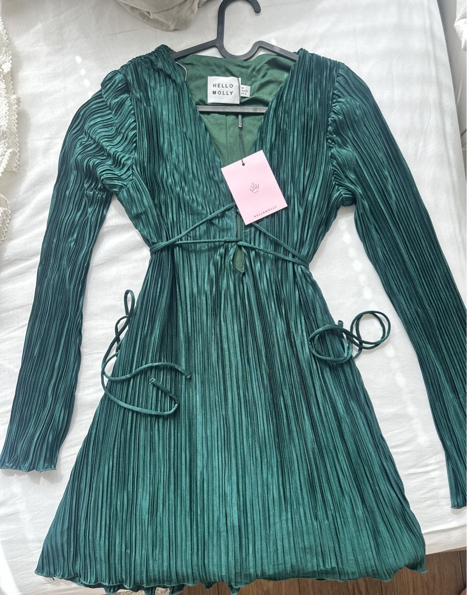Vestiti: HelloMolly Dress NEVER BEEN WORN and in Original packaging – Nuovo e nell'imballaggio originale da Bachenbülach venduto da cookiecutter 1