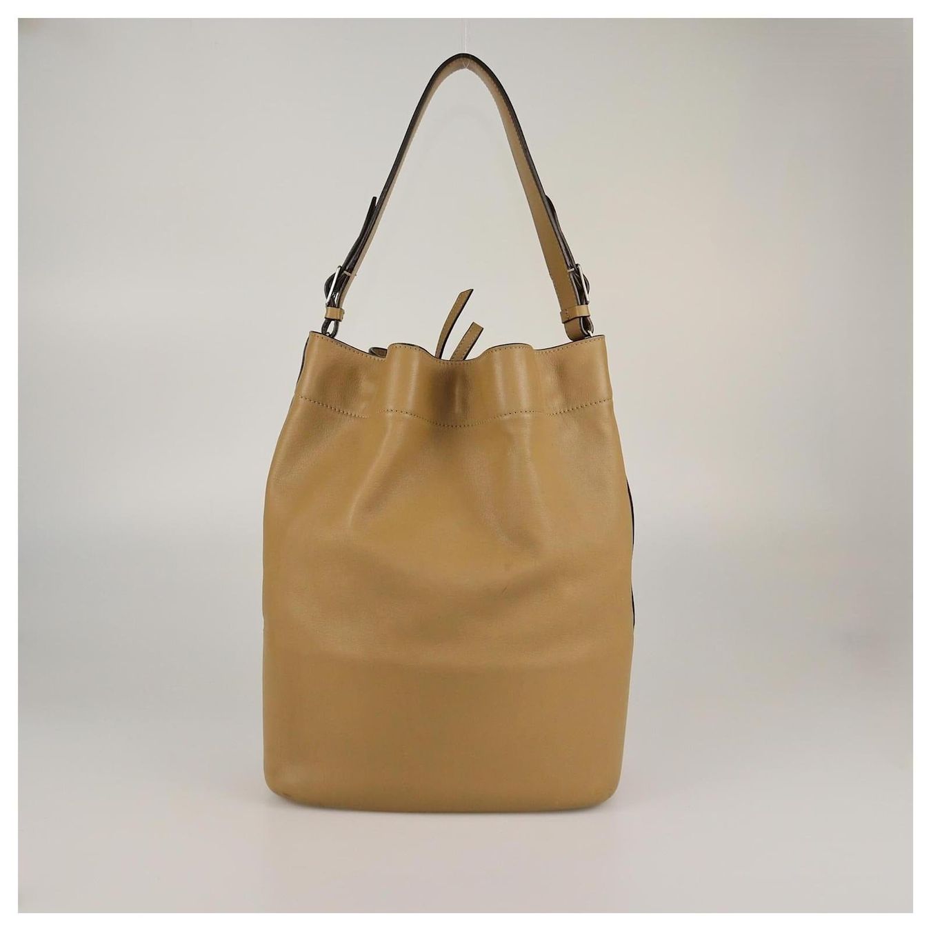 Celine Borse da donna: CELINE | rare modèle Balloon bucket Philo Phoebe -collection – Usato da St-Sulpice VD venduto da _sell_off 4