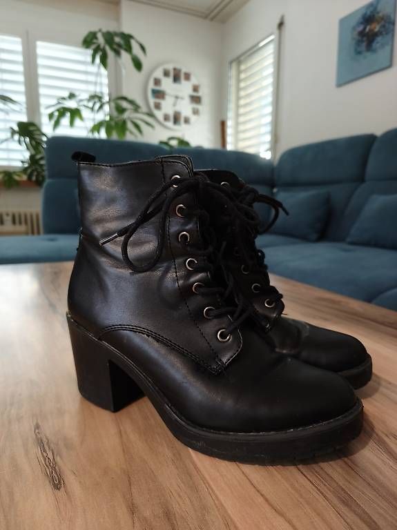 Chaussures femmes: Stiefel – D'occasion à Kaisten par lys_zzy8 1
