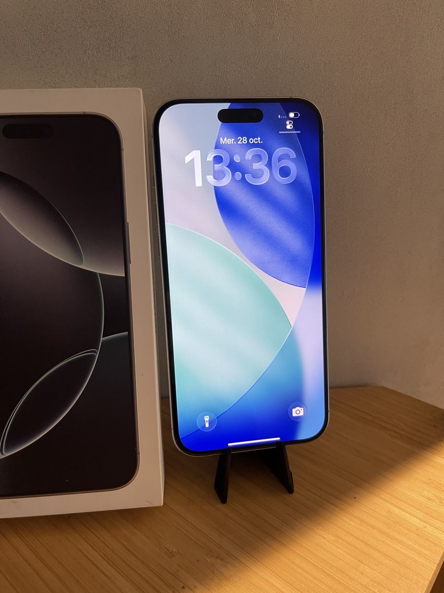 Apple Handys / Smartphones: IPhone 16 pro Max 256gb Akku 100% – Gebraucht aus Biel/Bienne von Pro.max 4