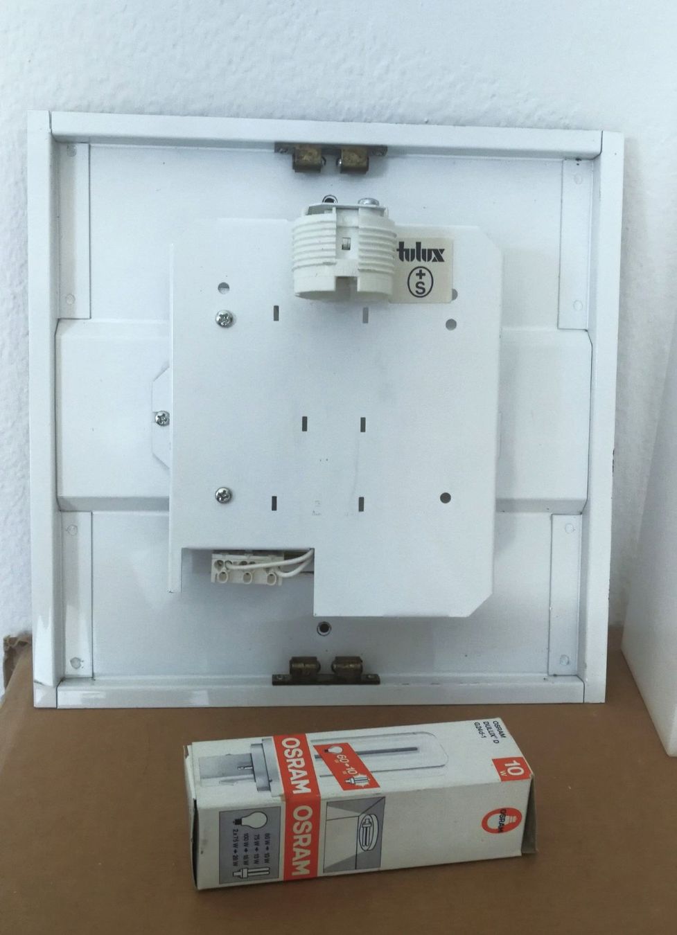 Tulux Lampade: Lampe Tulux weiss quadratisch – Usato da Goldau venduto da Ejidomar 5