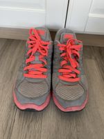 Nike running shoes, size 39