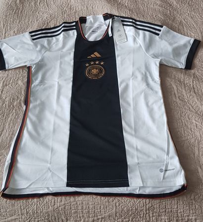 Deutschland Herrentrikot Adidas M, neu. GRATISVERSAND