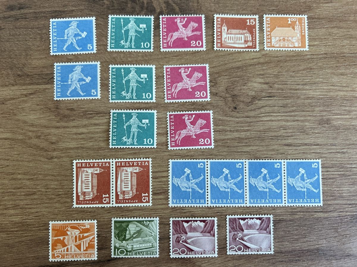 Tutti i francobolli: kleines Lot postfrische Marken mit Rollennummern – Nuovo (secondo la descrizione) da Braunau venduto da Desil2511 3