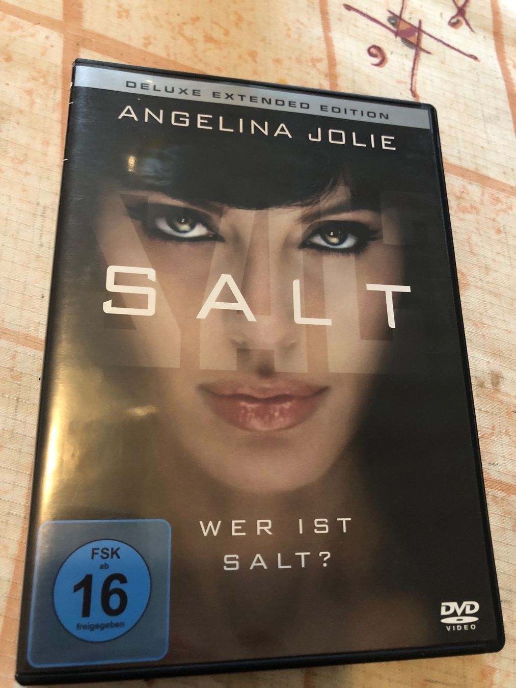 Tutti i DVDs: Salt Deluxe Extended Edition – Nuovo (secondo la descrizione) da Schaffhausen venduto da D-MAC