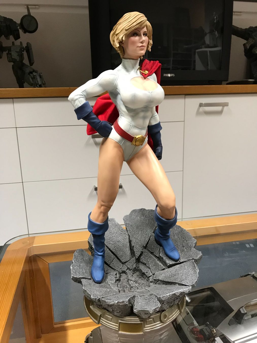 Statuette: Power Girl Premium Format Sideshow 1/4 – Usato da Bassecourt venduto da Matthieum