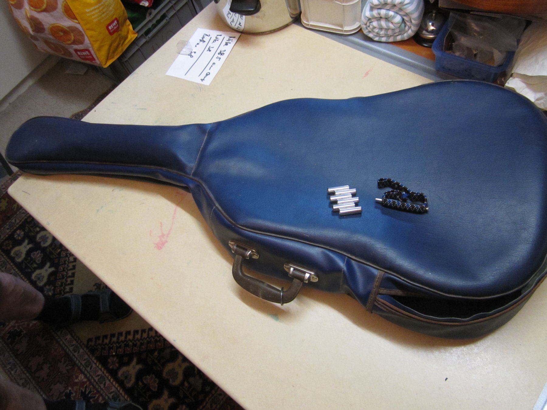 Musikinstrumente: Gitarre mit Hülle – Gebraucht aus Binningen von flugi30 6