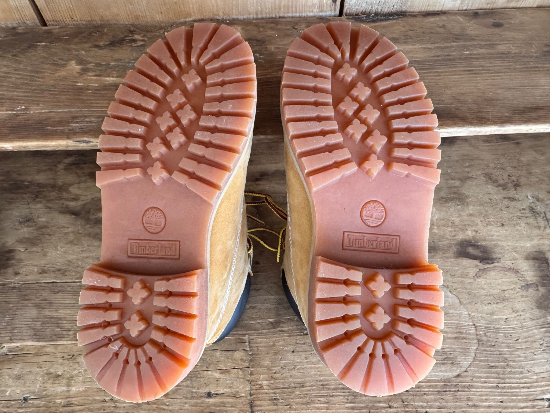 Timberland Scarpe per ragazzi: Timberland Boots, Grösse 32, hellbraun – Usato da Pontresina venduto da cumprerevender 4