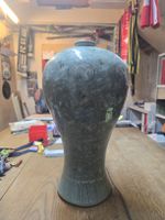 Grosse Keramik Vase grün mit Kranich Motiv (D)