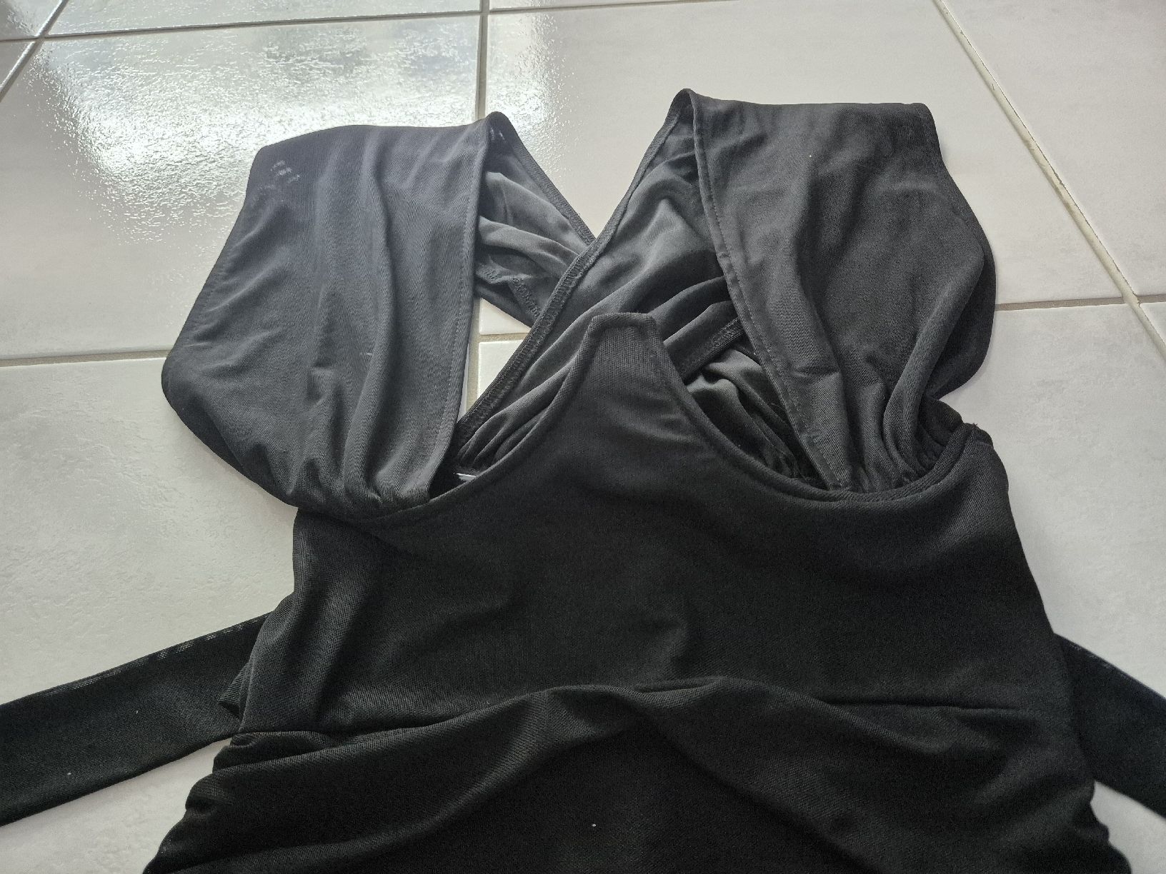 Vestiti: Robe noir – Usato da Granges-Paccot venduto da smo_dp89 1