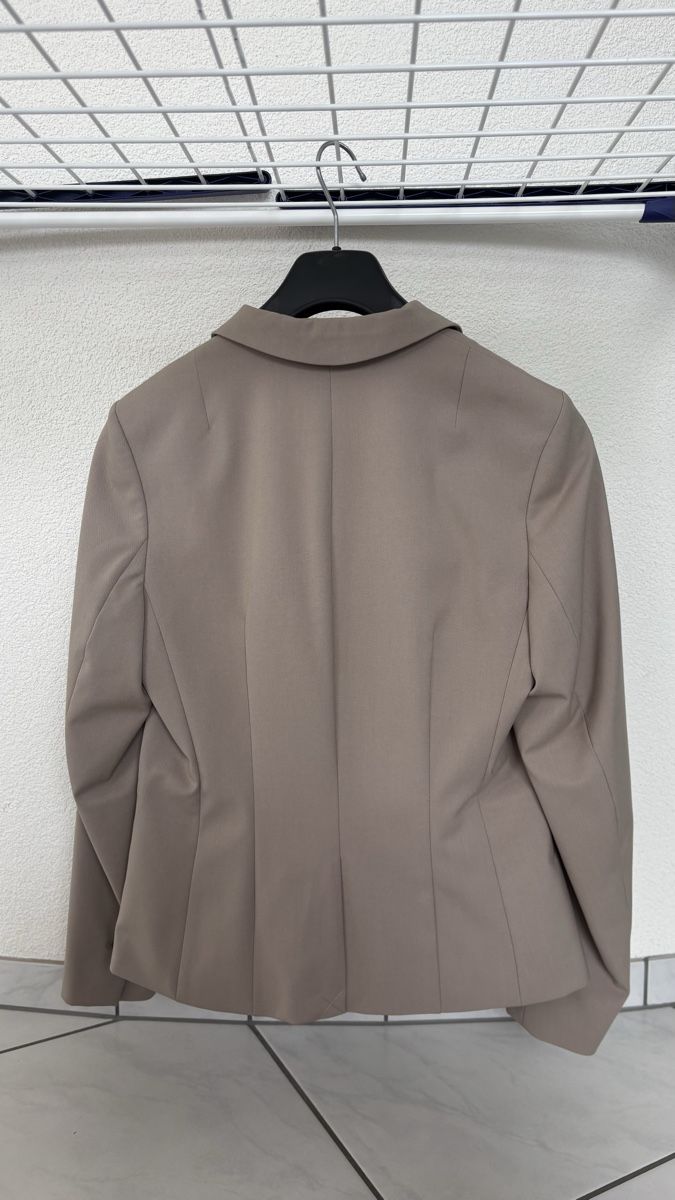 H&M Jacken: Blazer Damen, 36, beige, H&M – Gebraucht aus Wilen b. Wil von alimonera 1