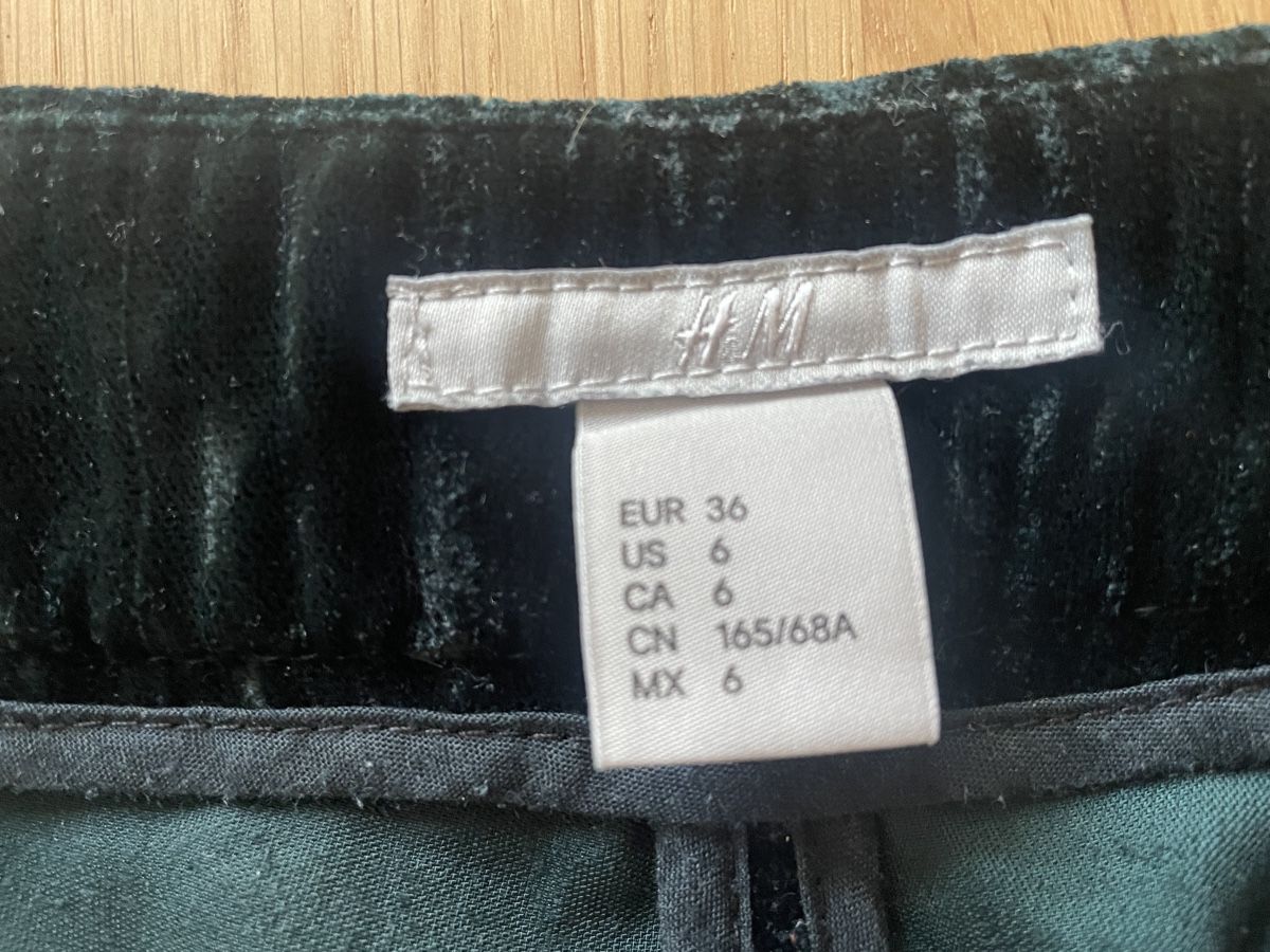 Pantaloni: Dunkelgrüne Hose in Samtoptik – Usato da Zürich venduto da pgr_9pzn 3