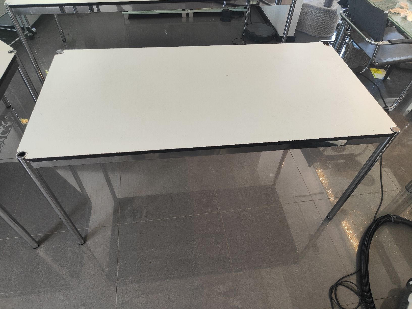 USM Tavoli: USM Tisch weiss 100 x 200 cm – Usato da Grenchen venduto da JoelBigolin 4
