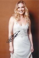 Original Autogramm von EMILY PROCTER auf Großfoto