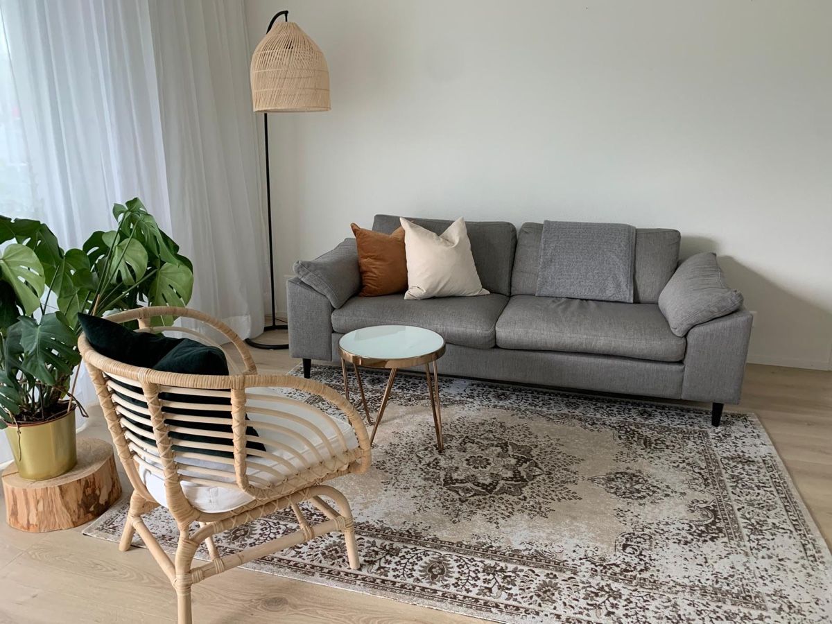 Divani: Sofa grau, 211cm x 92cm x 81cm – Usato da Obbürgen venduto da cla_x9h6