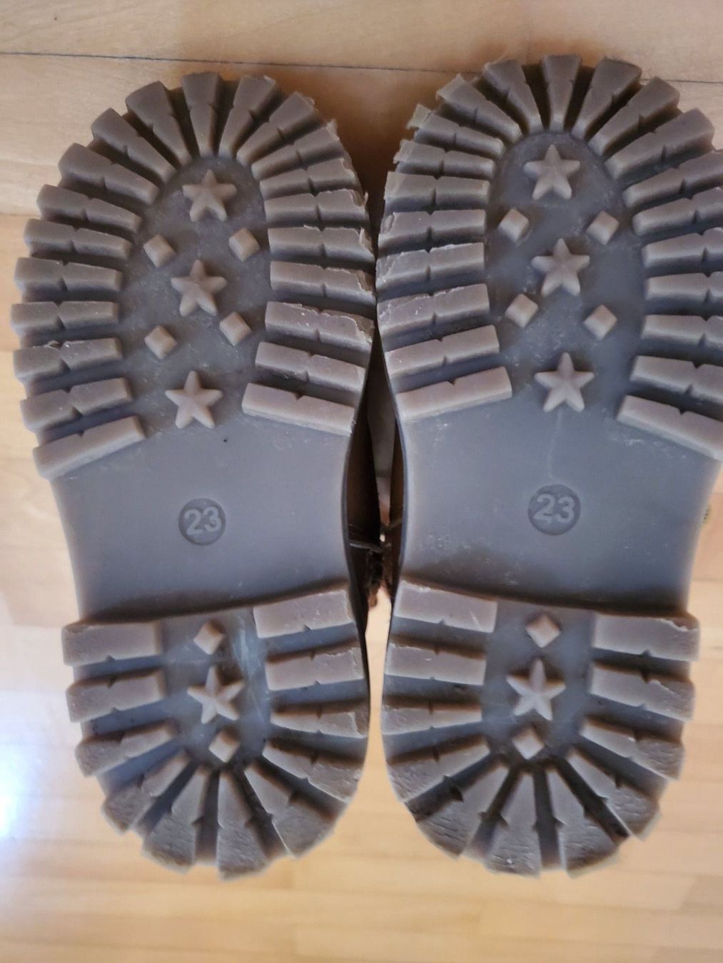 Scarpe per ragazzi: Fila Winterstiefel Junge Gr 23 – Usato da Dättwil AG venduto da Globetrotter2000 1