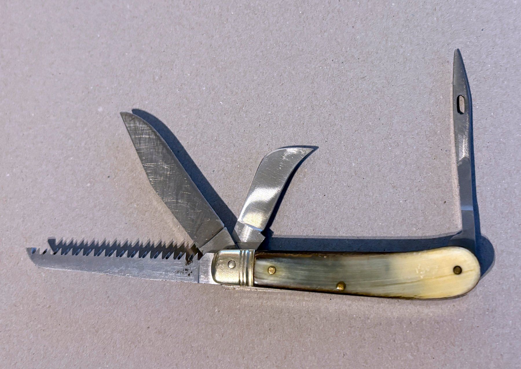 Victorinox Coltelli tascabile: Victorinox Taschenmesser Sackmesser – Usato da Belp venduto da pege.b 2