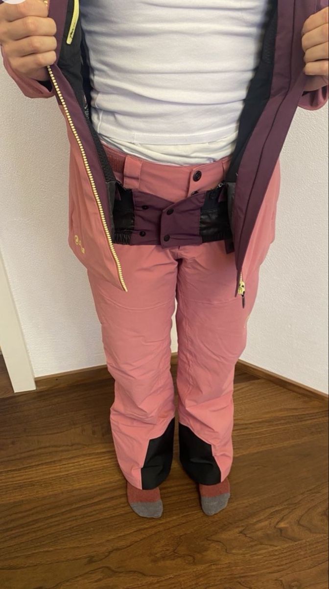 Completi & Tailleur: Sherpa Ski Anzug Damen S – Usato da Aarberg venduto da Tichan 2
