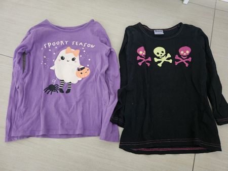 2 Halloween Shirts, Grösse 122/128