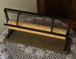 Papierabroller antik restauriert mit Papierrolle 50cm