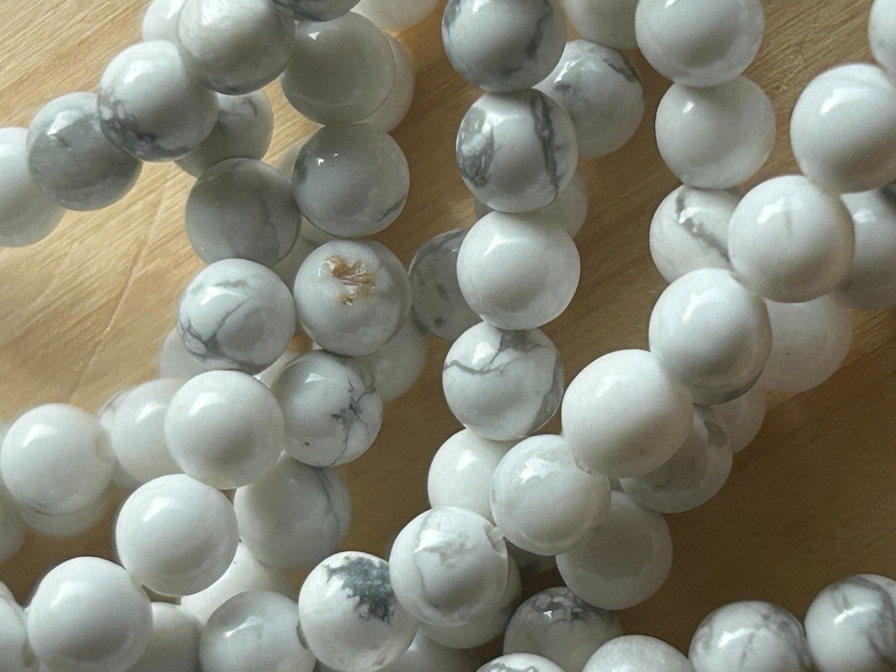 Mineralien & Heilsteine: Strang echte Howlit beads 4 mm – Neu und originalverpackt aus Niederrohrdorf von Ytobi 1