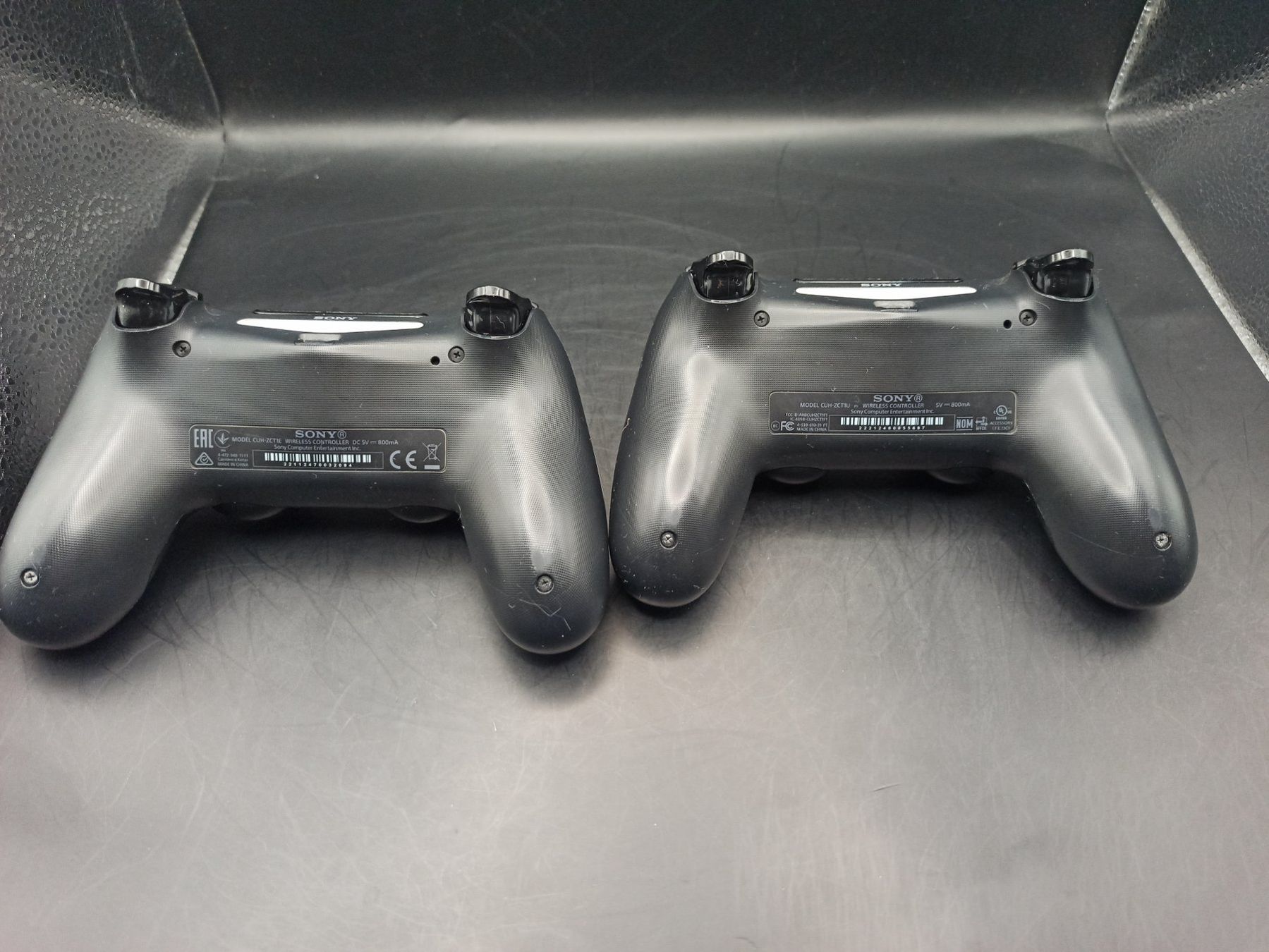 Controller: 2 x Original Controller Sony PS4 Wireless DualShock 4 – Usato da Oberweningen venduto da mar_87mx 8