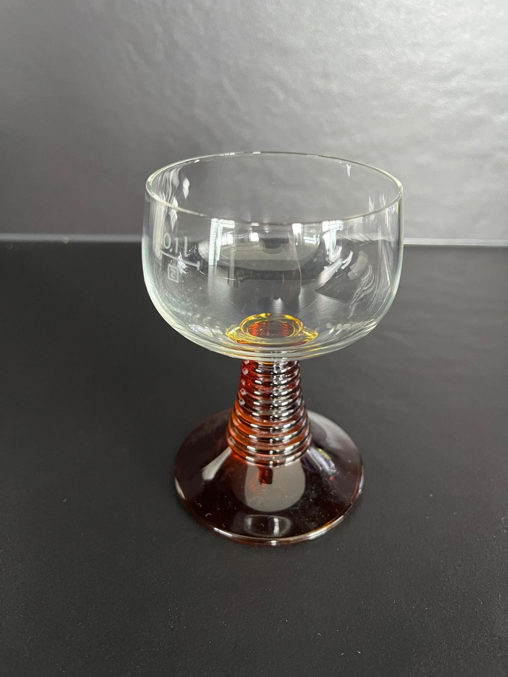 Verres: Römer Weingläser 6 Stk. mit Ständer Vintage – D'occasion à Bäch SZ par Mastergevin 1
