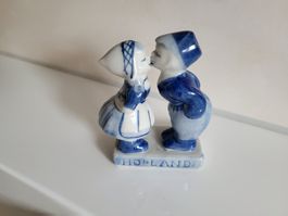DELFT BLUE Holland "Küssendes Pärchen"  H9,5/B7,5cm