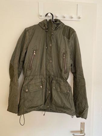 Damen Jacke olivegrün Grösse 34 Übergang