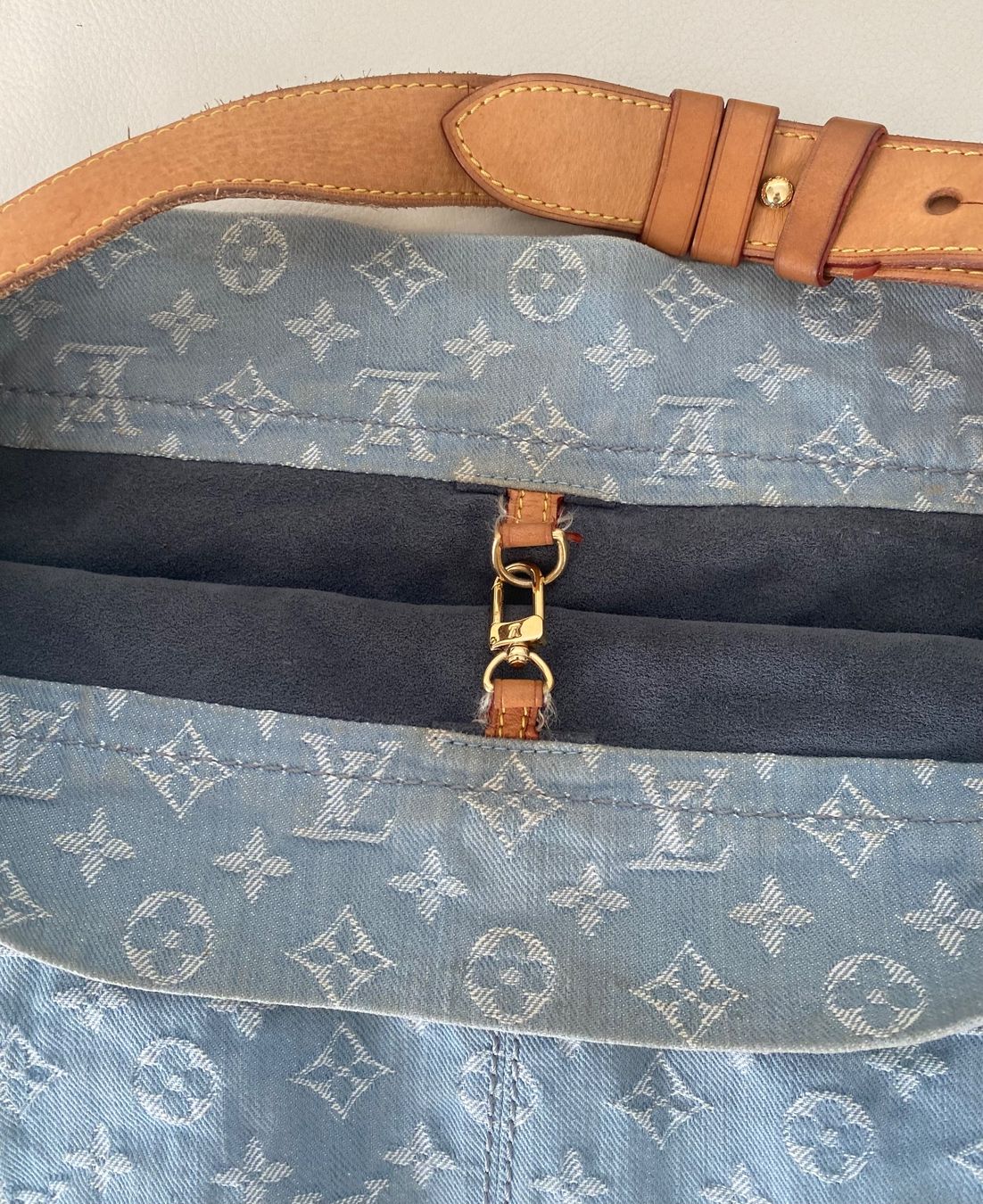 Louis Vuitton Sacs femmes: EYECATCHER - LOUIS VUITTON Daily GM Hellblau Denim – D'occasion à Winkel par ferrari2022 3