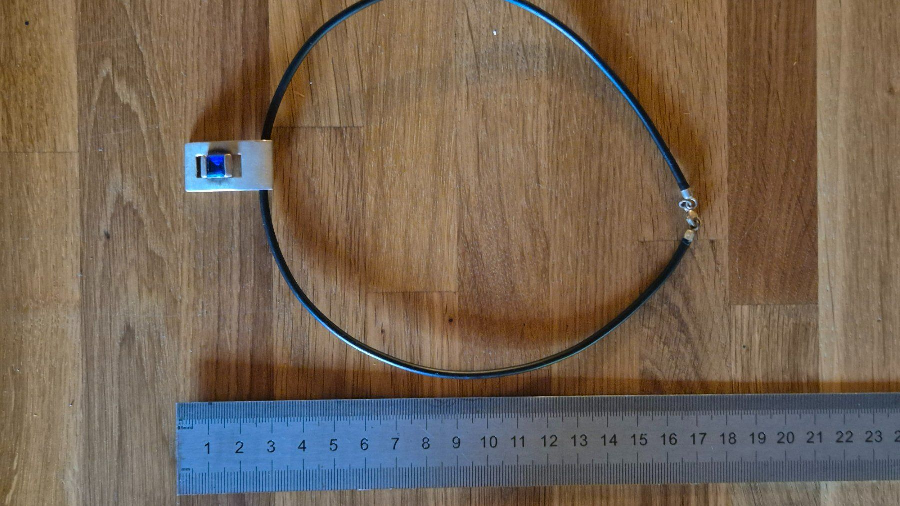 Colliers: Collier fantaisie argent – D'occasion à Mervelier par marbre75 1
