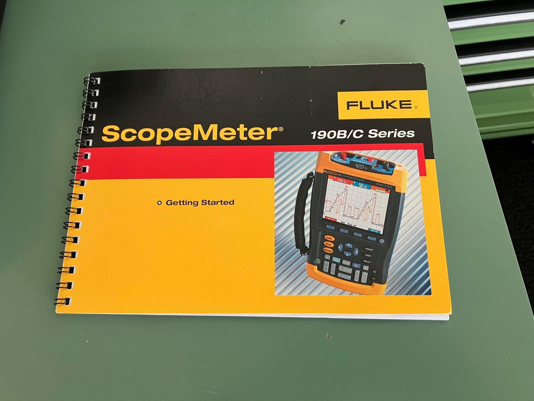 Componenti elettronici: Fluke 199B Scopemeter Messgerät – Usato da Luzern venduto da Cosmonaut 2