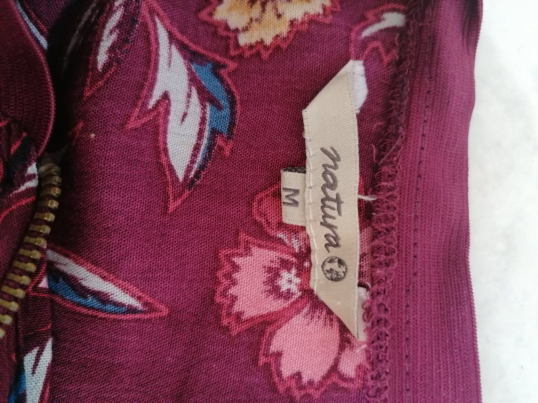 Jacken: Blouson aus feiner Viskose mit wunderschönem Print. – Gebraucht aus Schönenbuch von sop_n7zd 3