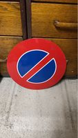 Vintage Verkehrsschild "Parkieren verboten"